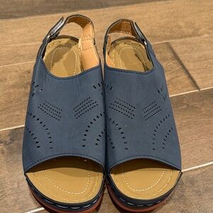 Women's Navy Sandals